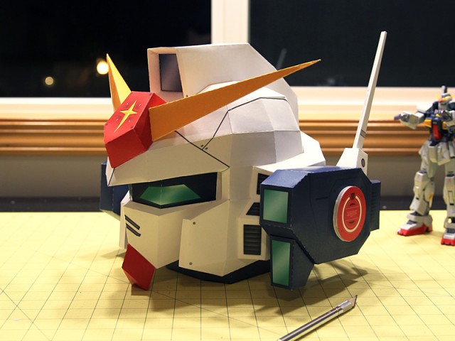 Strictlypaper - 7ft Gundam Papercraft - Visualspicer - Taras Lesko - Beyond The Paper 1 Strictlypaper - 7ft Gundam Papercraft - Visualspicer - Taras Lesko - Beyond The Paper 1