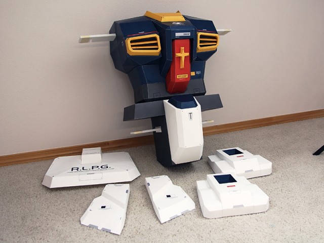 Strictlypaper - 7ft Gundam Papercraft - Visualspicer - Taras Lesko - Beyond The Paper 3 Strictlypaper - 7ft Gundam Papercraft - Visualspicer - Taras Lesko - Beyond The Paper 3