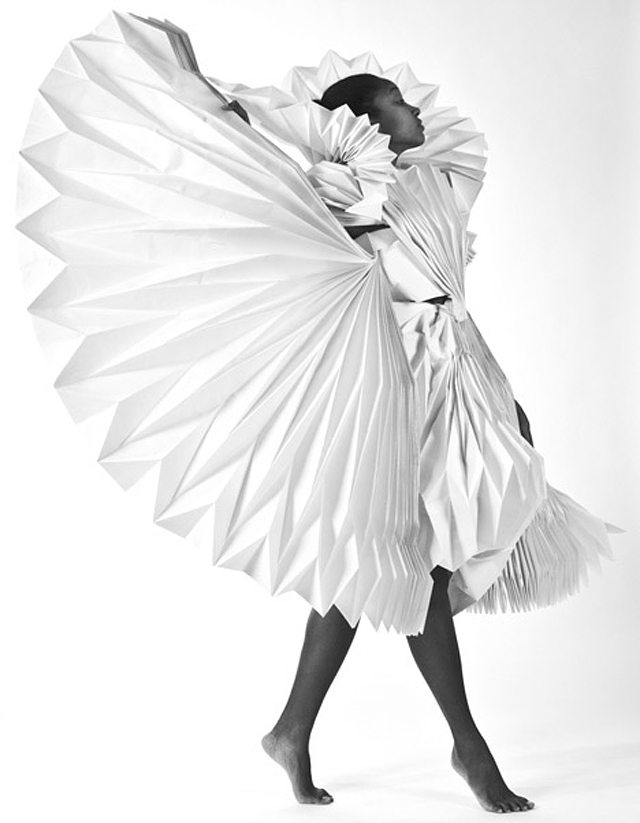 dezeen_Ecstatic-Spaces-by-Tara-Keens-Douglas_11 Carnival Costumes Made from Folded Paper