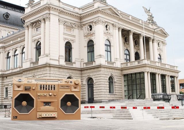 Bartek Elsner - Mini Ghettoblaster - Paper Sculpture - Front