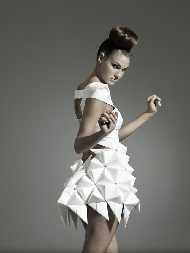 Nintai: Origami-Inspired Geometric Dresses | strictlypaper